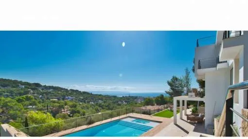 Modern villa with sea views in Costa d’en Blanes